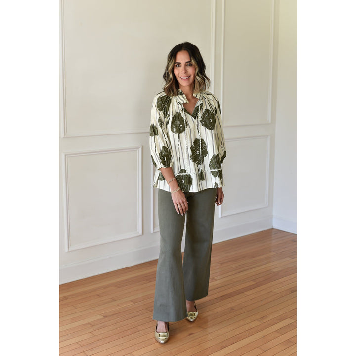 3/4 length top with olive leaf print